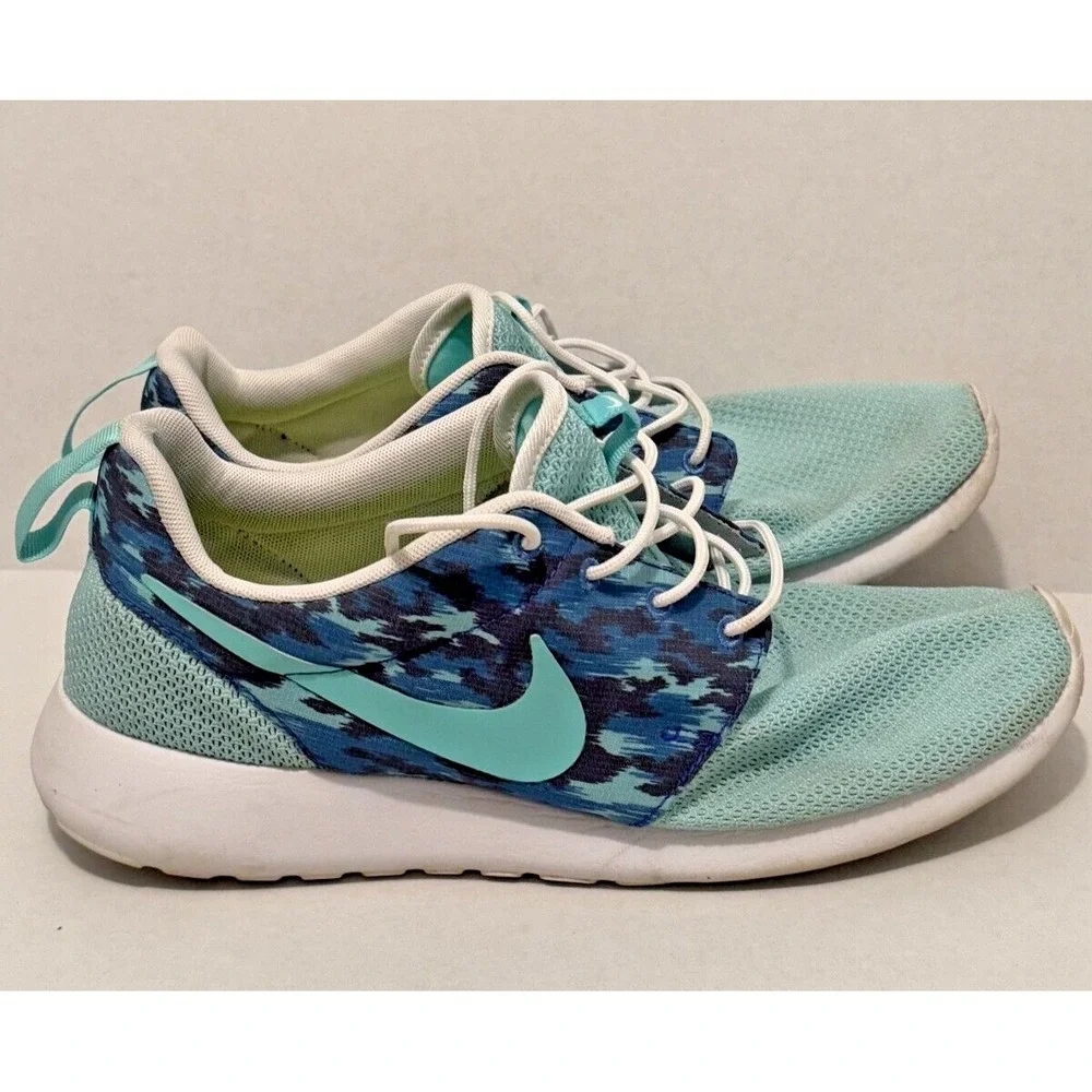 Nike issues features